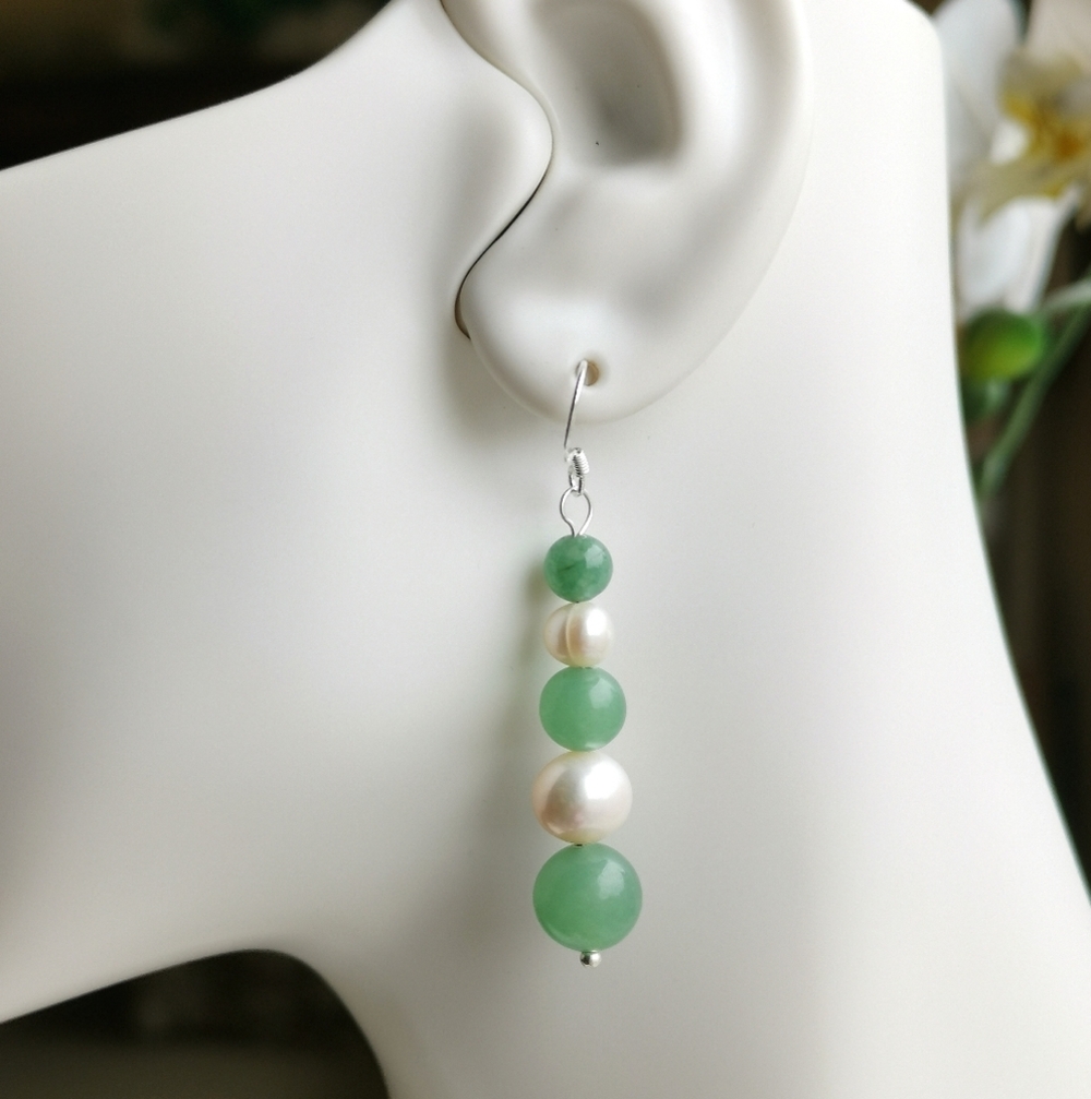 Green Aventurine White Freshwater Pearl Dangle  Earrings 🆕